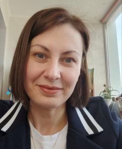 Татьяна Салата: Практикующий психолог. Магистр Кризисный-арт терапевт, консультант по работе с детьми. Помогу разобраться с эмоциями, мыслями, сложными жизненными обстоятельствами, семейными отношениями, повторением жизненных ситуаций.