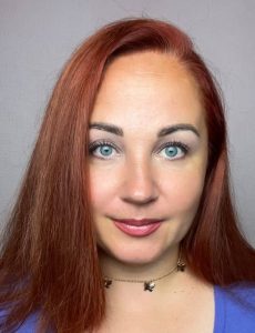 Марина Горбунова: Психолог, глубинный коуч, МАК-терапевт, практик эмоционально-образной терапии. Работаю в интегративном подходе, объединяющем эффективные методы разных направлений психологии.