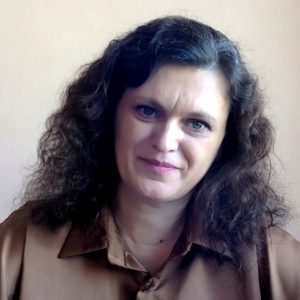 Алена Декалюк: Психолог и коуч. Работа с глубинными причинами психологических трудностей — через расстановки, родовые сценарии, психосоматику, самоценность и личную целостность.